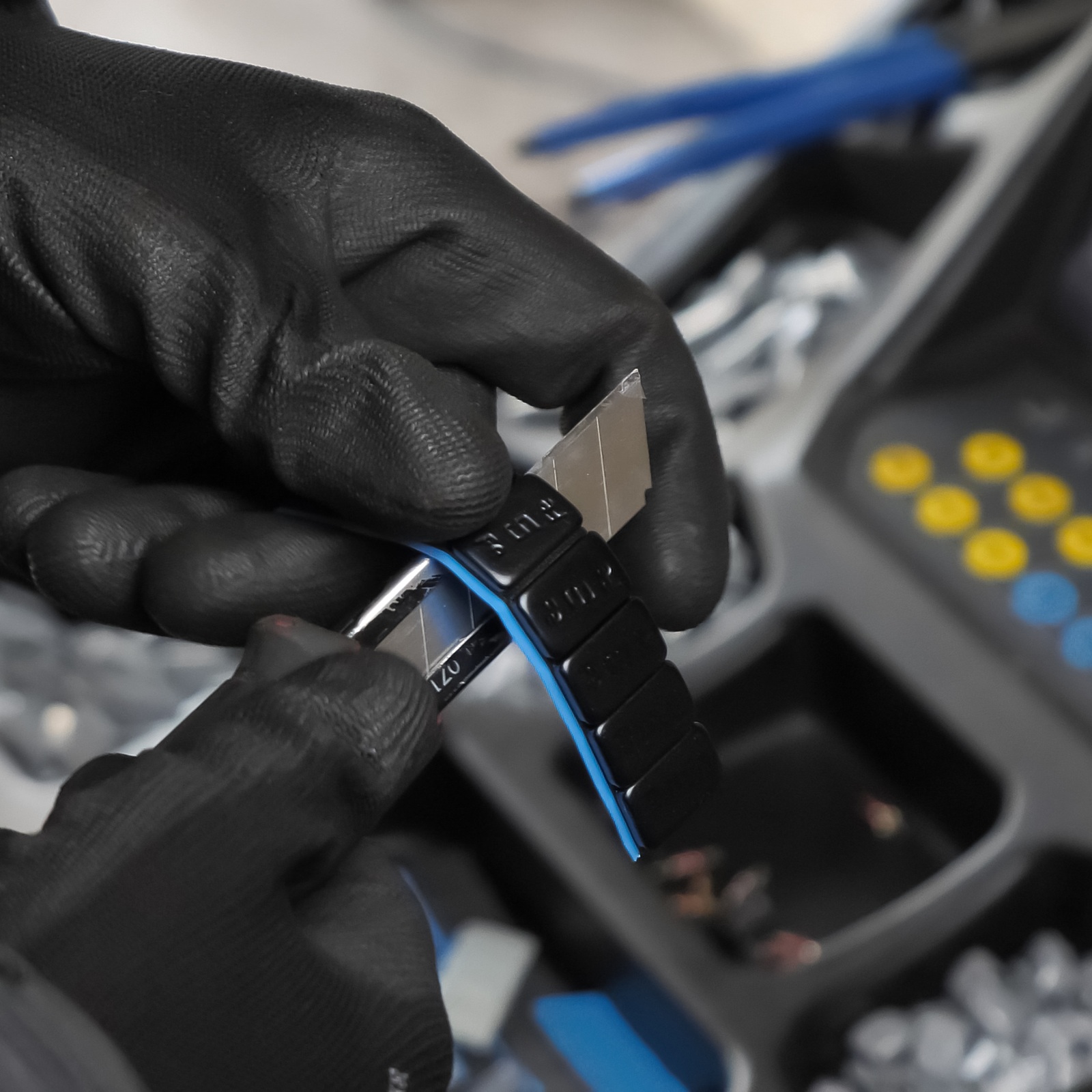 HASKYY FE Klebegewichte Schwarz 5 g – 25 Riegel à 12 Segmente, 1,5 kg – Kunststoffbeschichtet für Alu- & Stahlfelgen